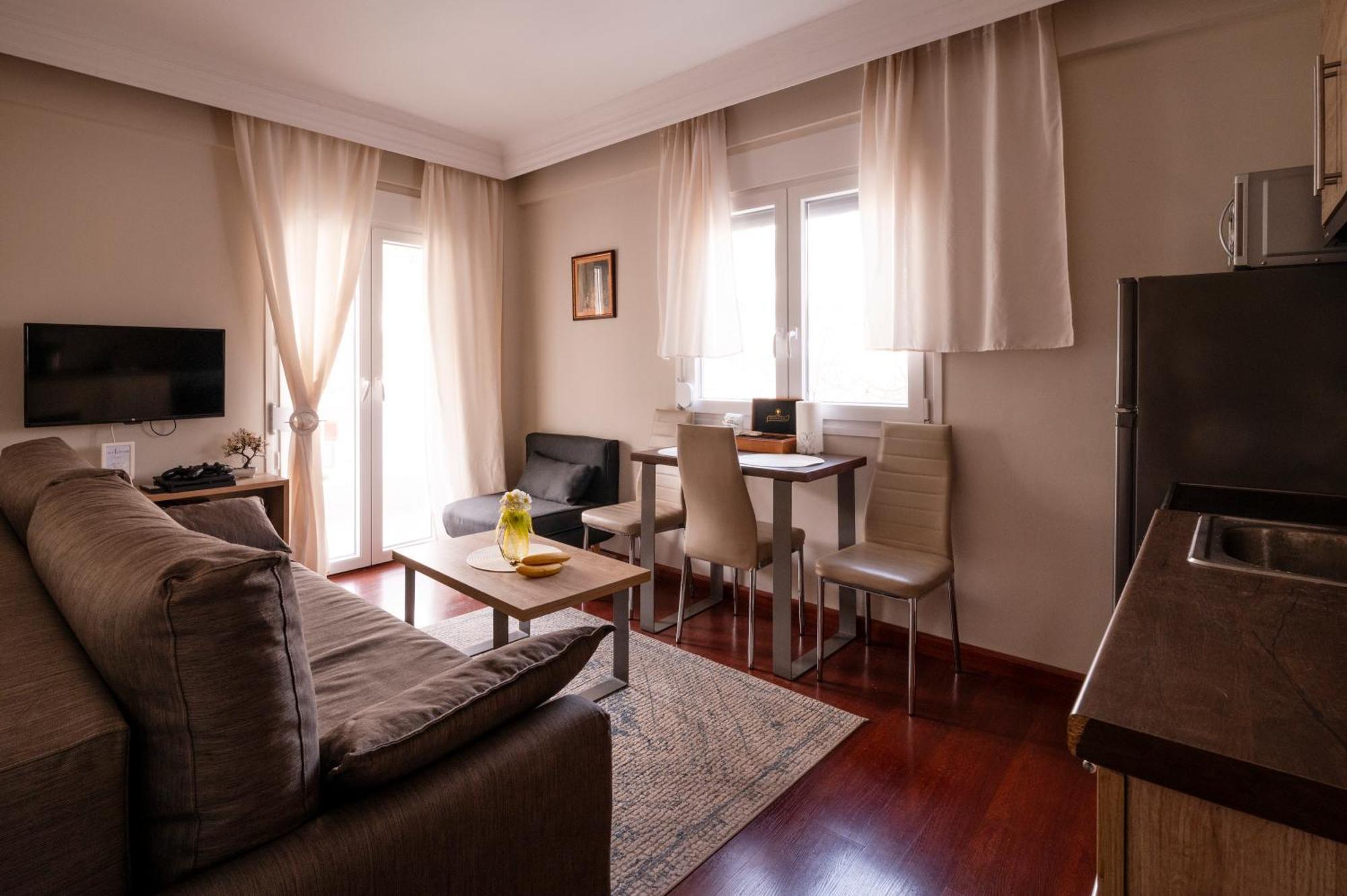 Emi'S Beach Apartment Nea Kallikrateia エクステリア 写真
